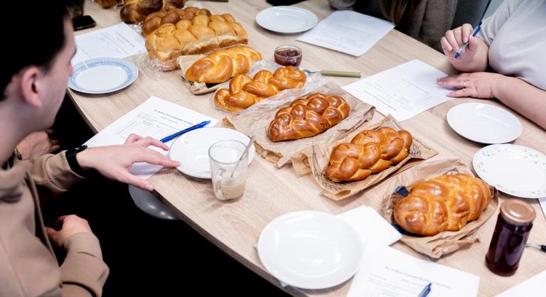 Kalácsképűek lettünk – az Index kalácsteszttel készül a húsvétra