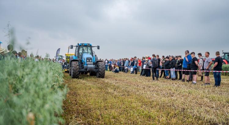 Agrár kiállítókat vár a Szántóföldi Napok Mezőfalván