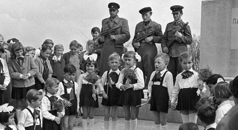 Fotókon, hogy ünnepelte Magyarország április 4-ét a szocializmusban