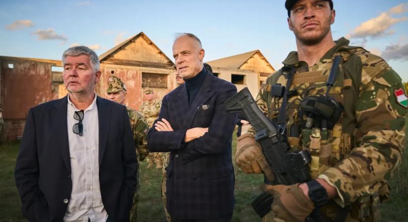 Statisztának kirendelt katonák, ellopott éjjellátók és a valódi hős – Pálinkás Szilveszter a Sárkányok Kabul felett című filmről