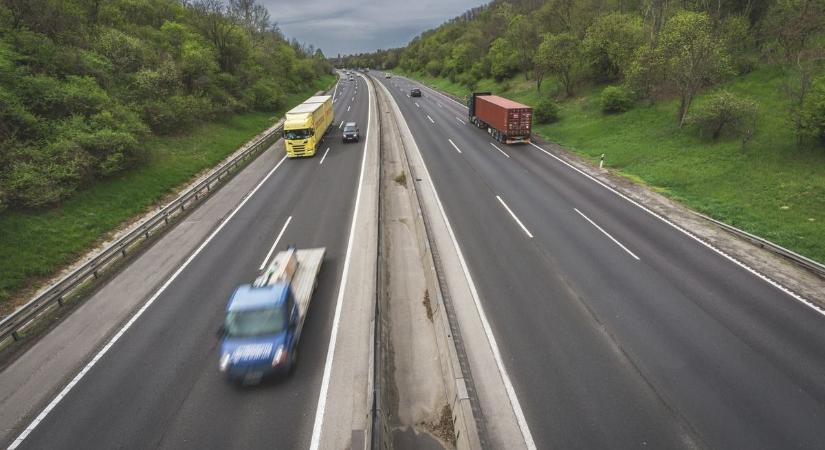 Pénztárcaszaggató büntetés! Négyszeresére nő a bírság, több százezres csekket szórnak ezért a szabálytalanságért