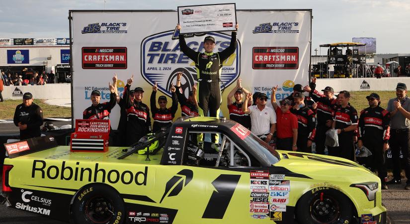 Ilyet még nem pipált a motorsport: Egy olyan versenyző vezeti a NASCAR összetettjét, aki nem jogosult a bajnoki címre