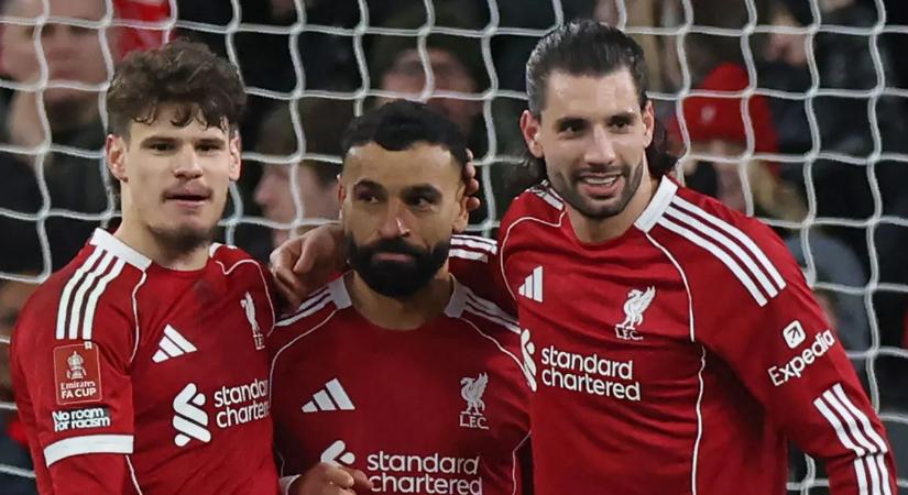 Szoboszlai Dominik trófeával búcsúztatná Mohamed Szalahot