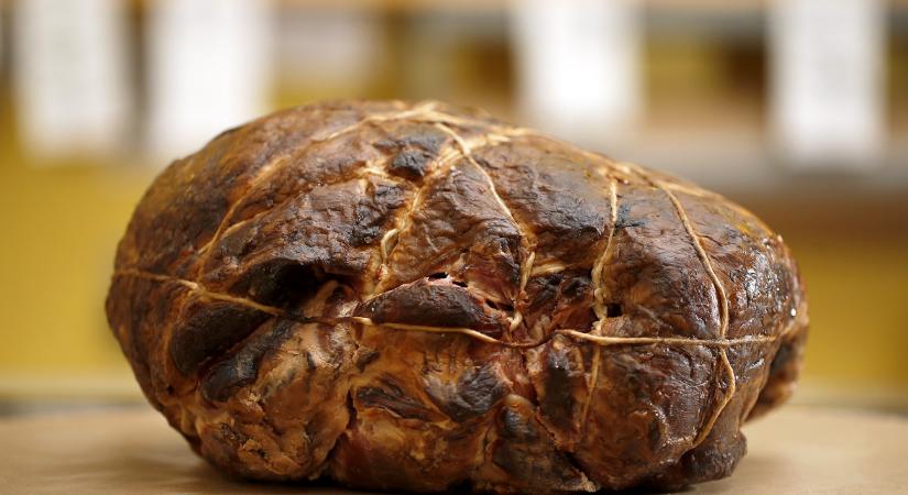 Orbán Viktor unokája szerint büdös helyre mentek, a kormányfő azonnal korrigálta