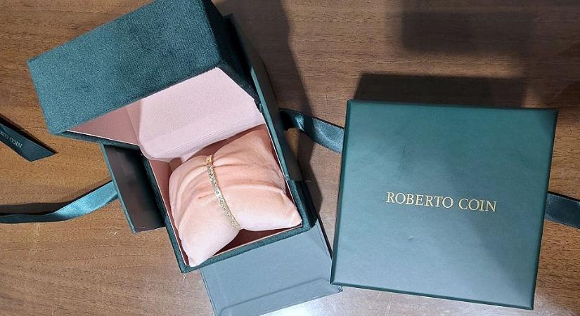 Pénz- és ékszercsempészetet akadályoztak meg a vámosok