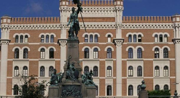 Ausztria lezárta légterét az amerikai katonai repülőgépek előtt