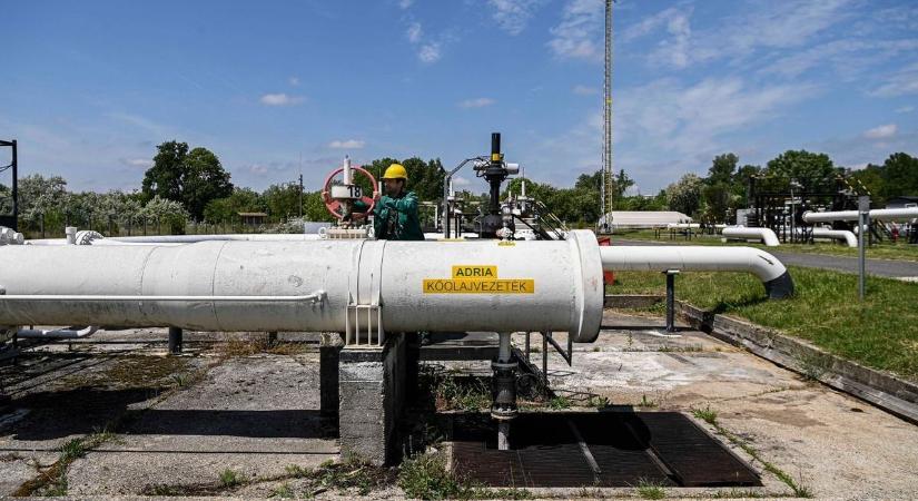 Bejelentkezett az új olajhatalom: „mentőövet” dobtak Magyarországnak