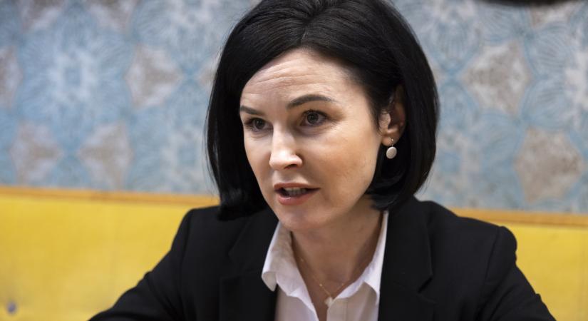 Kunhalmi Ágnes is visszalépett