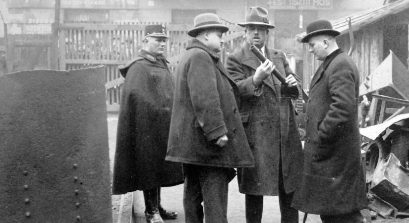 Nemcsak egy egyszerű ruha: titkok, rangok és hatalom az egyenruhák mögött