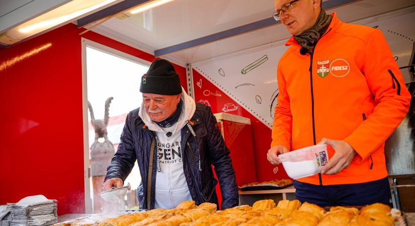 Nagy Feró települése is megtolja Rétvári Bence kampányát