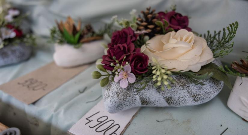 Így állnak most a virág és koszorú árak a tatabányai piacon