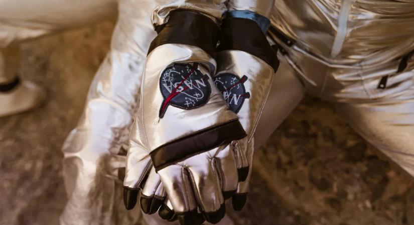 Pánik az űrben: Halálos vészjelzést kaptak a Hold felé tartó asztronauták