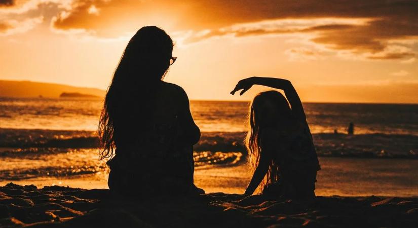 Átok ül az elsőszülött lányokon? Megdöbbentő oka van, miért futnak el tőlük a férfiak!