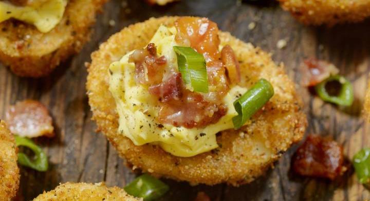 Töltött tojás ropogós bundában: szuper vendégvárót mutatunk