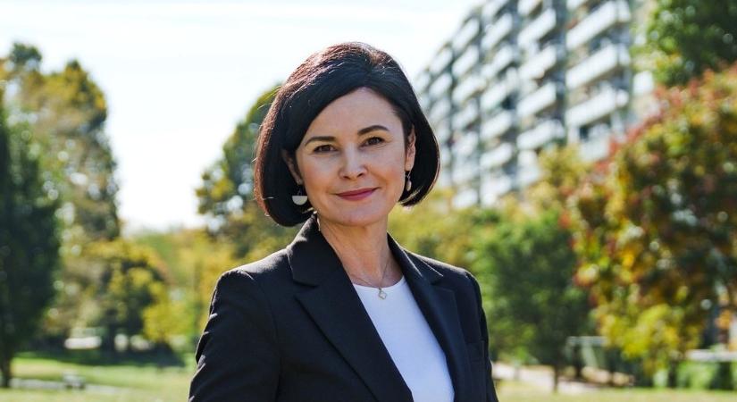 Visszalép a jelöltségtől Kunhalmi Ágnes