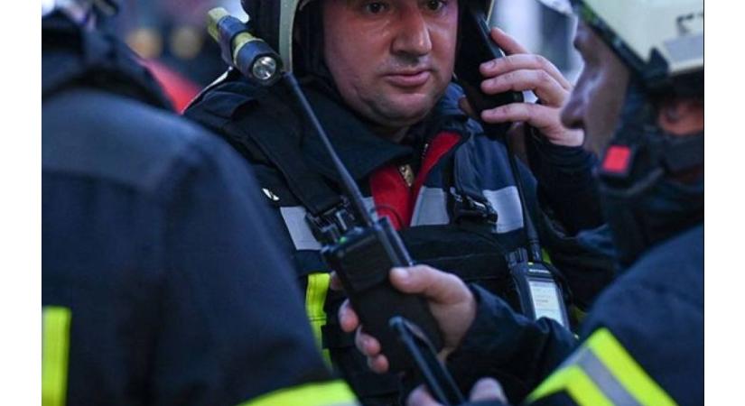 Dróntámadás érte Kijevet: kigyulladt egy irodaház