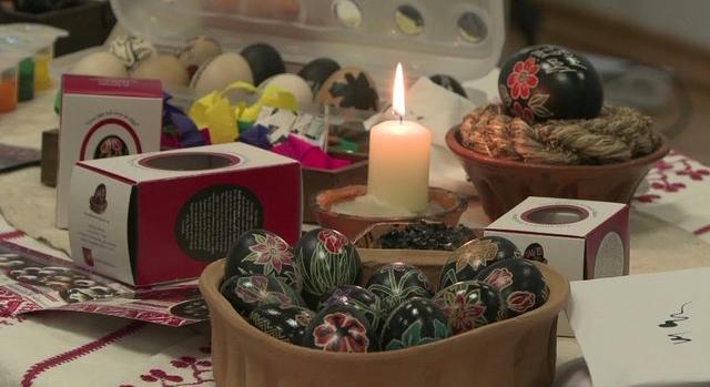 Fekete húsvéti tojásokat festenek a Muraközben