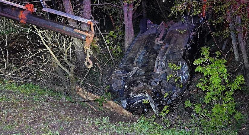 Három halott, két sérült, hatalmas baleset Kiskunfélegyházánál