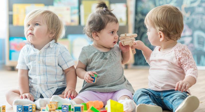 Mennyibe kerül egy magánbölcsőde Magyarországon – és mit kapsz ezért?