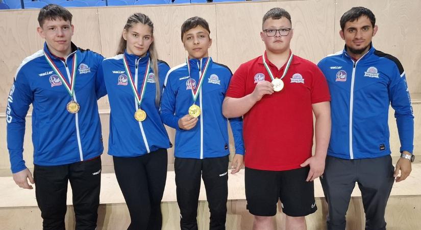 Történelmet írtak a kiskunfélegyházi birkózó fiatalok