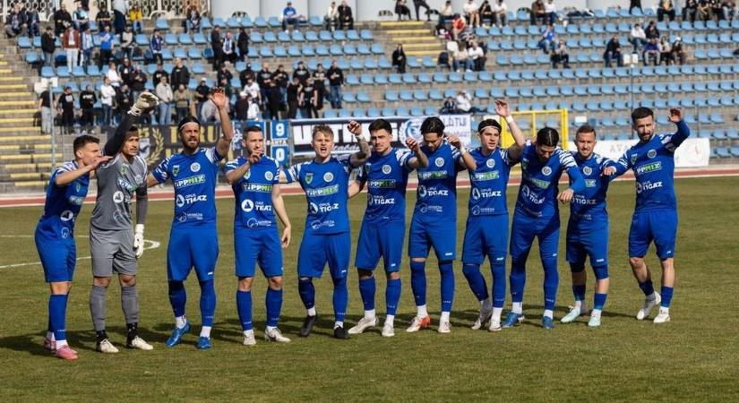 A kiesés elől menekülő Pápa érkezik, Horváth Ferenc csapata nem hibázhat