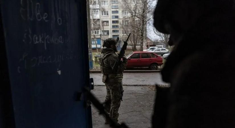 Egy ukrán férfi megfutamította Zelenszkij végrehajtóit