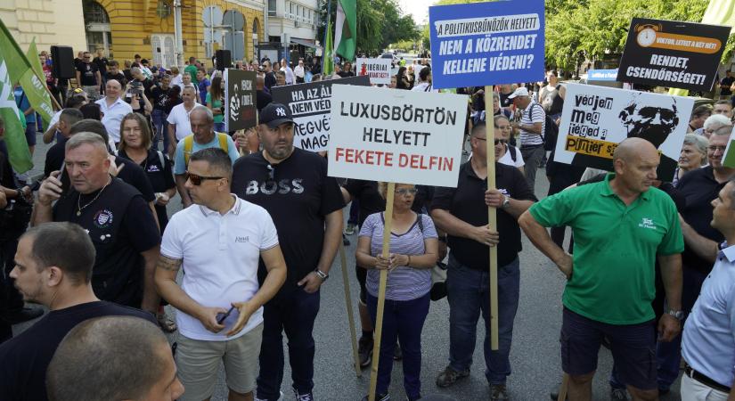 A Fidesz a Mi Hazánk szavazóira hajt, de más nemzeti radikális szereplők is a voksok megosztására buzdítanak