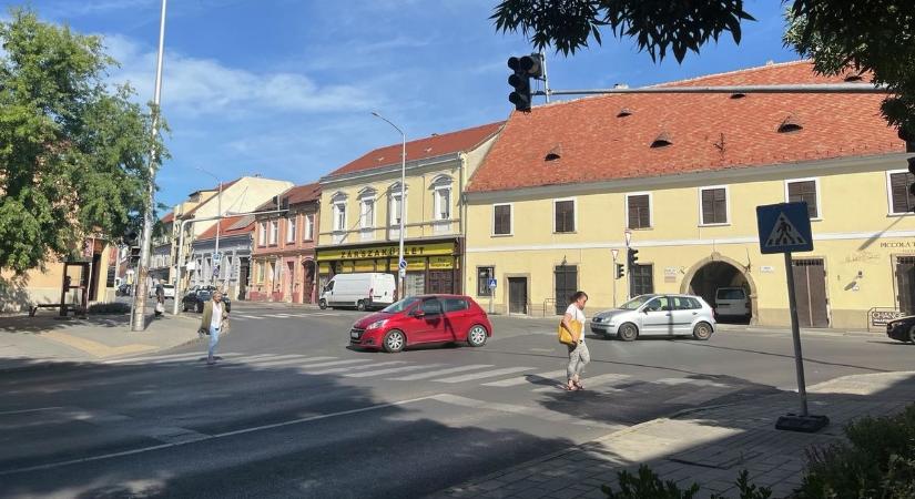 A legtöbb autós reflexből rosszul dönt ebben a szituációban – te mit tennél?