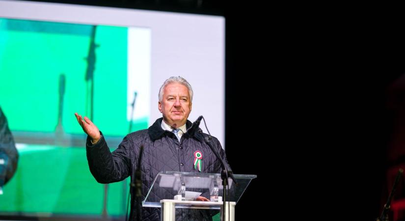 Semjén Zsolt: Meglesz a kormányzáshoz szükséges stabil többség (videó)