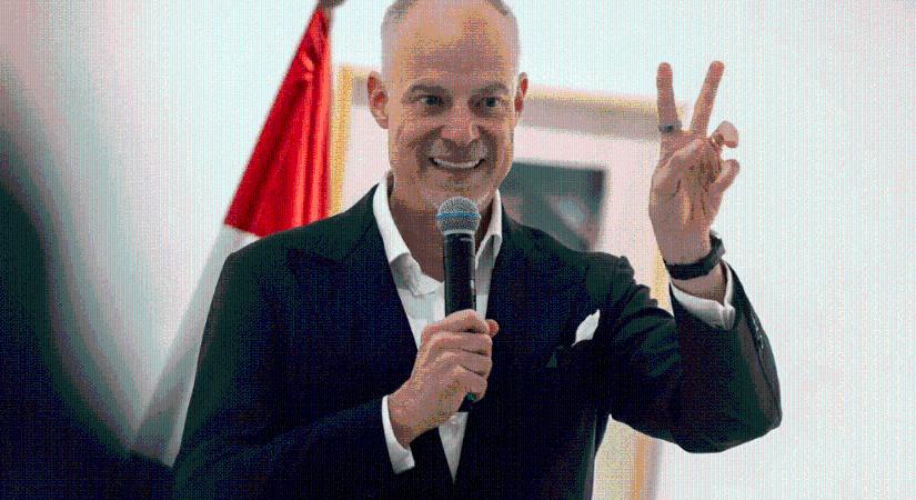 Hiába tagadja a csádi katonai missziót a honvédelmi miniszter, az internet nem felejt