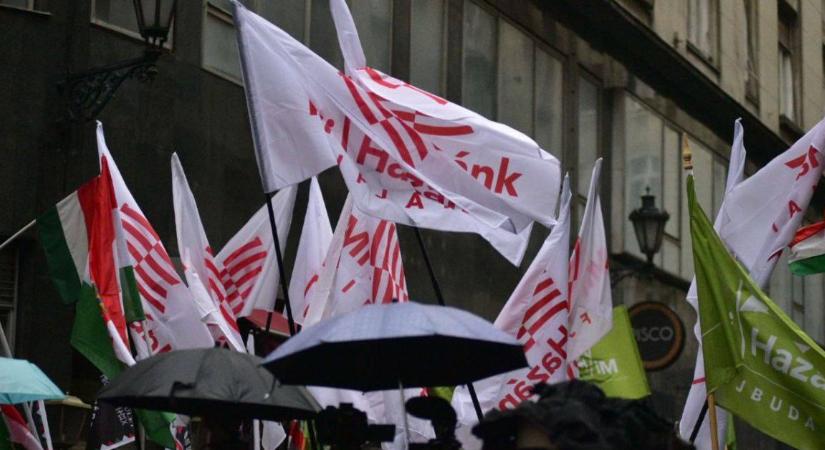 Political Capital: Nem éppen erőt sugárzó a Fidesz Mi Hazánkkal kapcsolatos B-terve