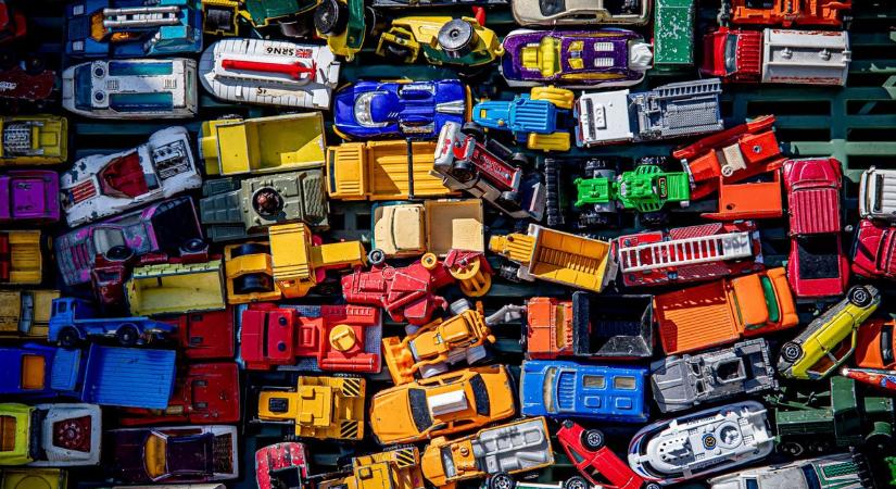 Megdöbbentő videó készült egy miskolci autósról - videóval