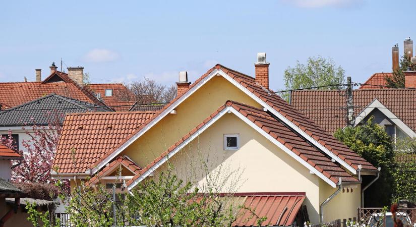 A választási kampány még dübörög, a lakásbiztosítási most zárult