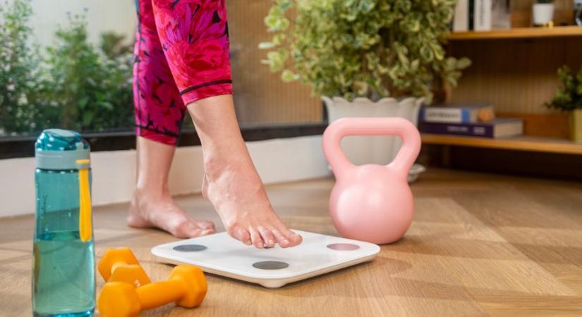 Az egyik légitársaság nem ad fizetést a légikísérőknek 30-as BMI felett