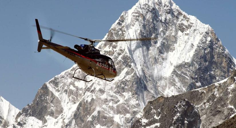Botrány az Everesten: szándékos mérgezéssel és manipulált mentőakciókkal verték át a kalandvágyó sportolókat
