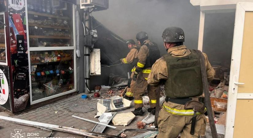 Az oroszok dróncsapást mértek egy piacra Ukrajnában, öten meghaltak