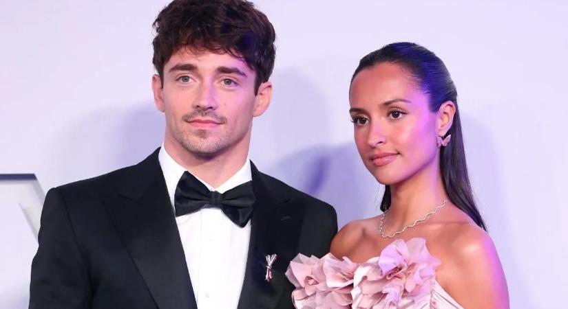 Vicces ajándékot kapott Charles Leclerc a monacói hercegtől