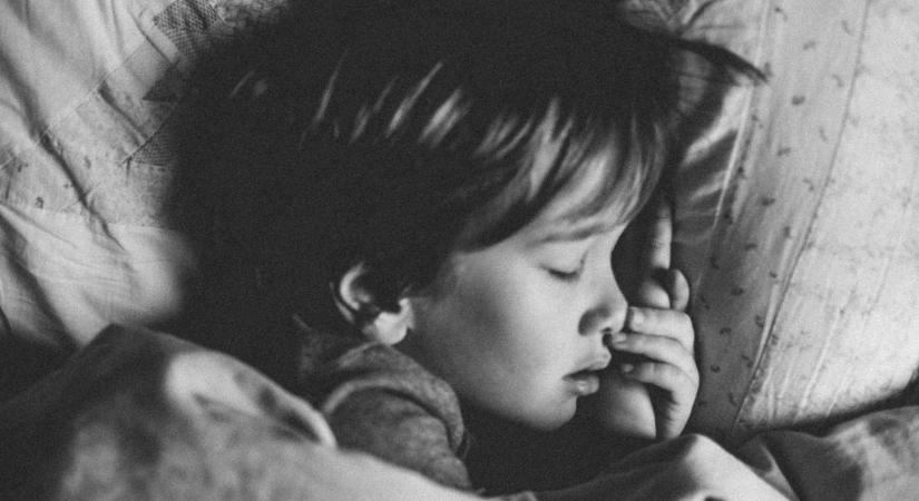 „Növekedési tünetnek hitték az orvosok a kislányom fájdalmait - a valóság rémisztő volt”