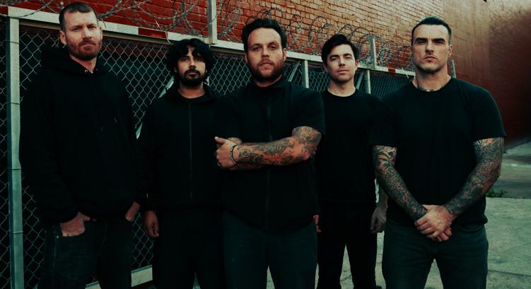 Nyolcadik lemezével tér vissza Budapestre a Stick To Your Guns