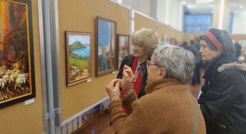 Harminc év minden rezdülése benne van ebben a páratlan kiállításban (galéria)