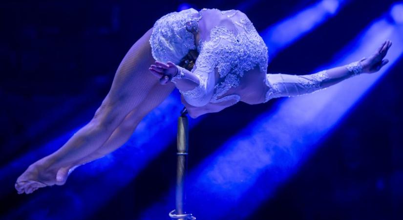 Hírmozaik – április 4.