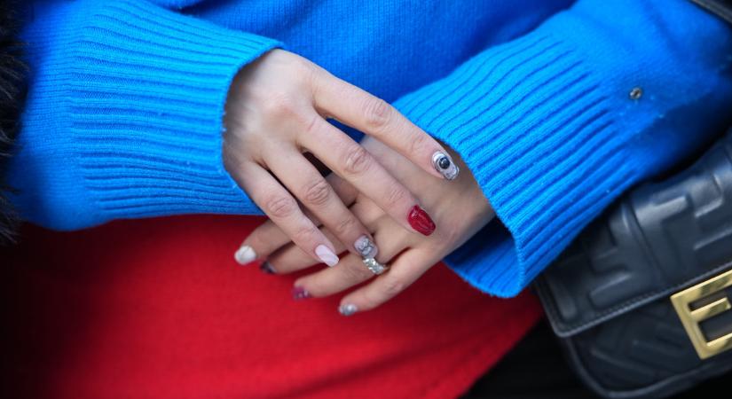 Te jó ég, ez csodálatos! Íme a tavasz legtökéletesebb körömmintája, amitől ámulatba jössz