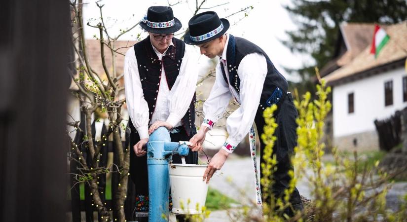 Jó hír a locsolkodóknak, jöjjön aminek jönnie kell: Ilyen időjárással indul a húsvét!