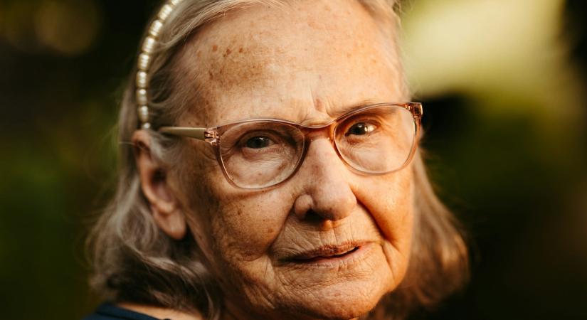 „Öregkorunkban minden lecsendesül, és ebben a csendben fülsiketítővé válik a rossz házasság.” – A boldogtalan házasság ára időskorban