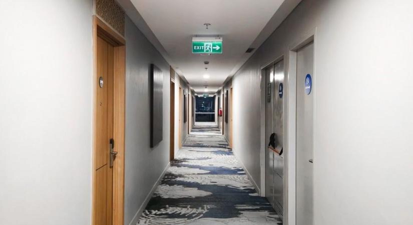 Tűz ütött ki egy hévízi szállodában, 290 embernek kellett menekülnie