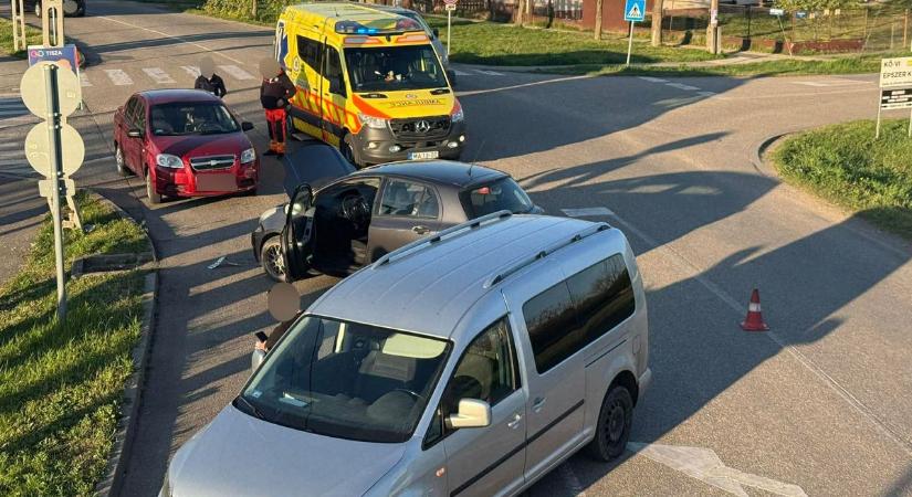 Baleset Hajdú-Biharban, mentő is érkezett a helyszínre!