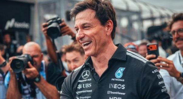 Alonso, Verstappen, Mercedes: a nap F1-es hírei