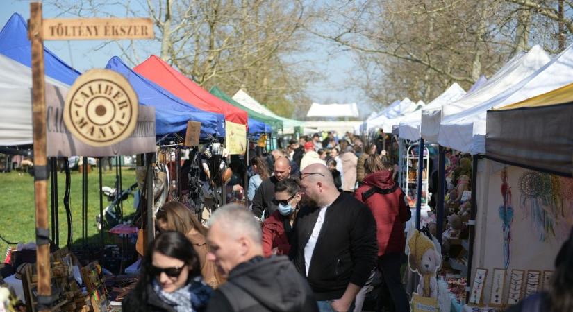 Magyar kézműves termékekkel telt meg a Népkert – nagyot ment a Hazai Vásár Hatvanban  Fotók