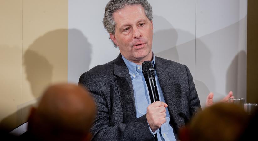 Nem a kampány utolsó napjaitól szavaznak át a választók, ráadásul a hírek is kétesek