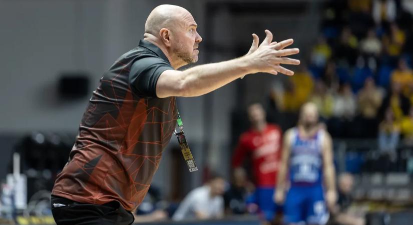 Férfi kosárlabda NB I: 40 ponttal kikapott hazai pályán az alapszakaszgyőztes Szolnok